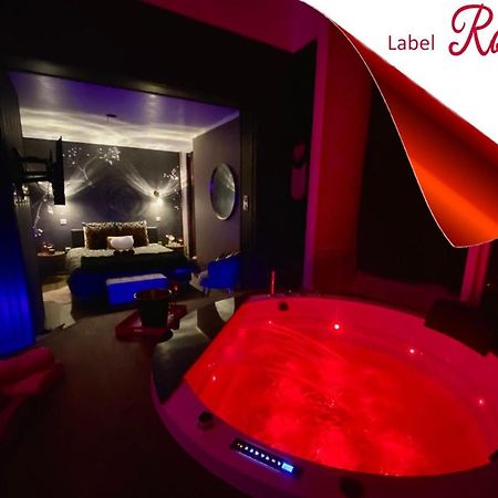 Suite Kassiopee, Romantisme, Balneo, Sauna Quimperle Bagian luar foto