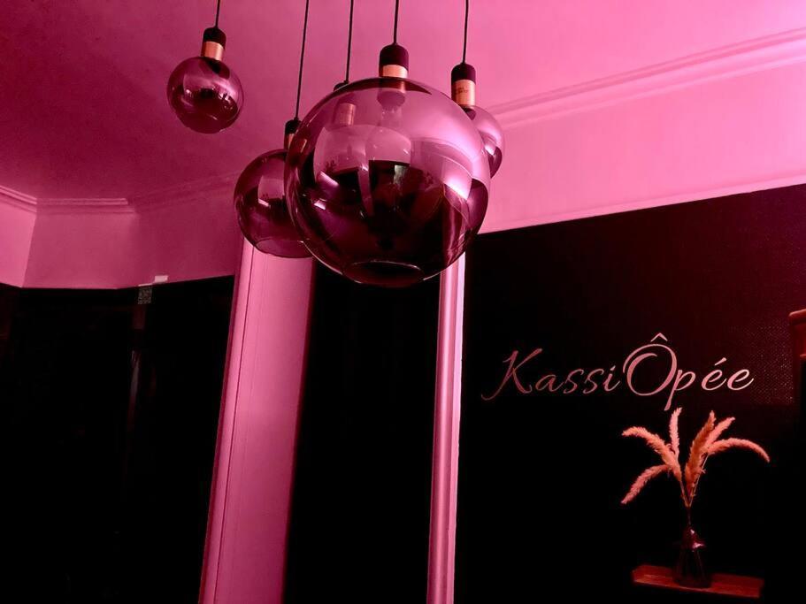 Suite Kassiopee, Romantisme, Balneo, Sauna Quimperle Bagian luar foto