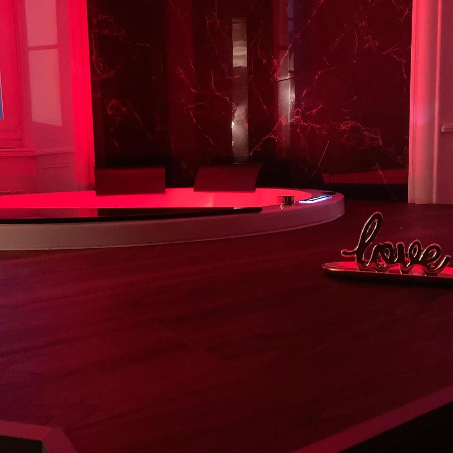 Suite Kassiopee, Romantisme, Balneo, Sauna Quimperle Bagian luar foto