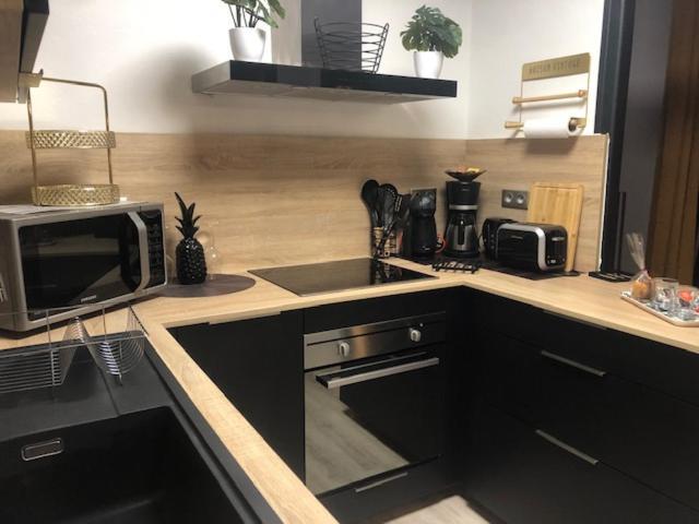 Suite Kassiopee, Romantisme, Balneo, Sauna Quimperle Bagian luar foto